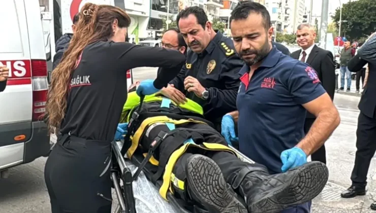 Antalya’da Motosikletli Trafik Polisi Kazada Yaralandı